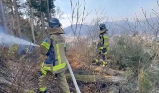 اليابان تنشر 2000 عنصر إطفاء لمكافحة حريق غابات