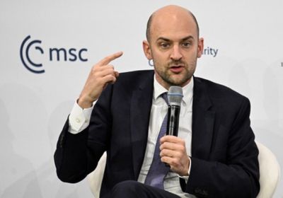 وزير الخارجية الفرنسي: روسيا قربت خط الجبهة أكثر وأكثر إلينا