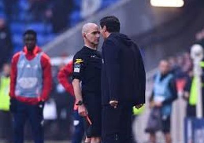 مدرب أولمبيك ليون قد يتعرض لإيقاف طويل بعد مشادة مع حكم