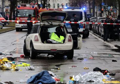 سيارة تدهس حشدا في مانهايم بألمانيا