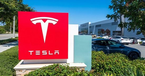 "تسلا" تستحوذ على أصول شركة متخصصة بأتمتة السيارات