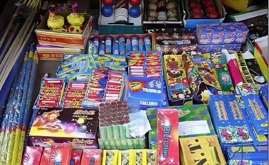 شرطة شبوة تحظر بيع الألعاب النارية للأطفال