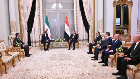 الرئيس السيسي يلتقي "الشرع" على هامش القمة العربية