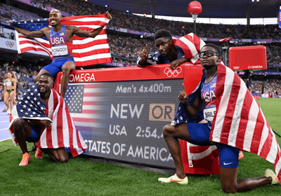 اعتماد سباق أربعة في 400 متر تتابع بالقاعات كمنافسة رسمية