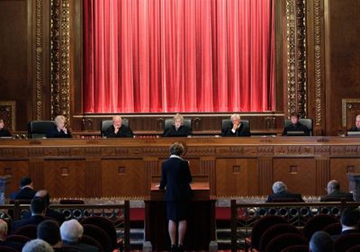 الأمريكية العليا تلزم إدارة ترامب بدفع ملياري دولار للمساعدات الدولية