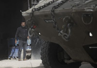 قوات الاحتلال تستقدم مدرعات عسكرية إلى طولكرم