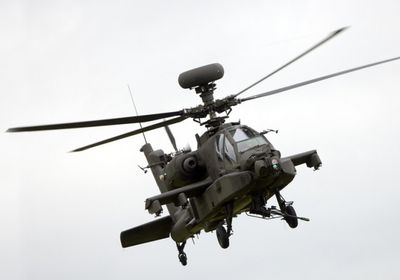 القوات المسلحة المغربية تتسلم الدفعة الأولى من مروحيات الأباتشي