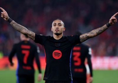 برشلونة يخطف فوزًا صعبًا من بنفيكا بدوري الأبطال