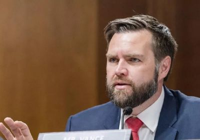 دي فانس يتوقع موعد انتهاء بناء الجدر الحدودي مع المكسيك