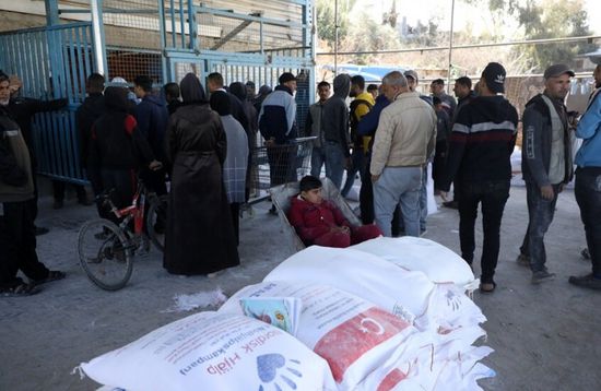 إسرائيل تعتزم السيطرة على جميع المساعدات الإنسانية بغزة