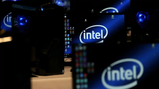 إنتل تؤجل خطط توسعها في أمريكا وأوروبا