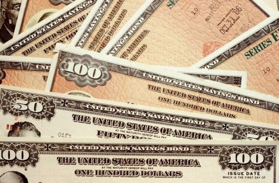 عوائد السندات الأمريكية تهوي لمخاوف من انكماش اقتصادي