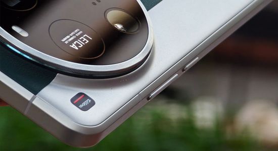 "شاومي" تطلق هاتف "15 ألترا" لمنافسة "آبل"