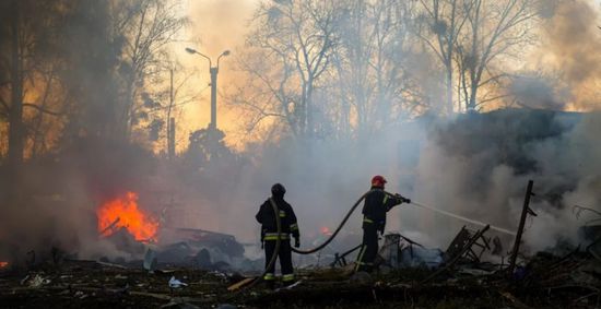بعد الضربات الروسية.. زيلينسكي يدعو إلى هدنة جوية