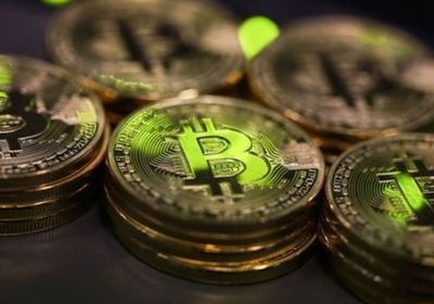 العملات المشفرة تتراجع بعد خيبة أمل من خطة الاحتياطي الأمريكي