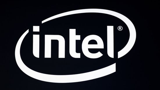 تزايد الثقة في قدرات "إنتل" التصنيعية والسهم يرتفع