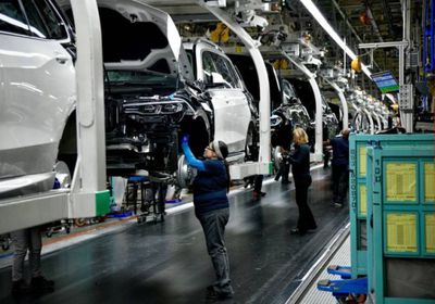 مبيعات فولفو ترتفع رغم عزوف المستهلكين عن السيارات الكهربائية