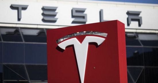 تسلا تواجه تراجعًا في المبيعات بالصين