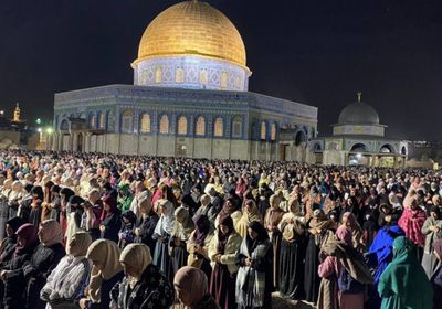 60 ألفا يؤدون صلاتي العشاء والتراويح في المسجد الأقصى