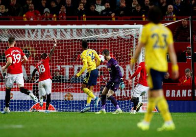 أرسنال صاحب المركز الثاني يفرض التعادل على مانشستر يونايتد