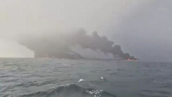 تصادم ناقلة نفط وسفينة شحن قبالة السواحل البريطانية