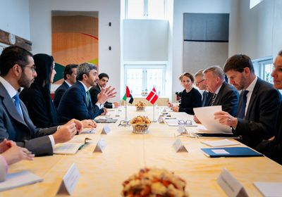 عبدالله بن زايد يلتقي وزير خارجية الدنمارك في كوبنهاغن