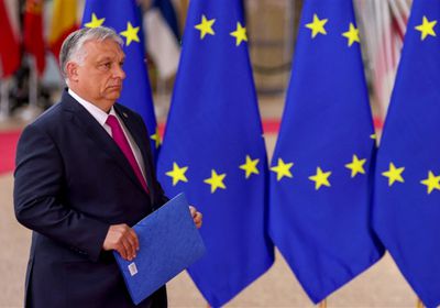 المجر ترفع العقوبات الأوروبية عن مواطنين روس