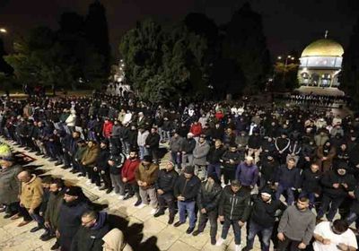 90 ألفًا يؤدون صلاتي العشاء والتراويح في المسجد الأقصى