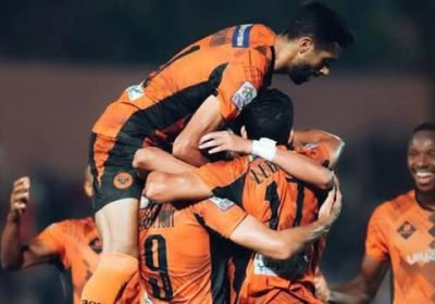 نهضة بركان يتوج بلقب الدوري المغربي لأول مرة