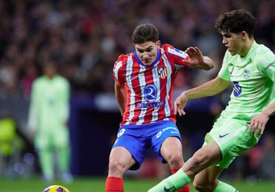 برشلونة يهزم أتلتيكو مدريد برباعية في الدوري الإسباني