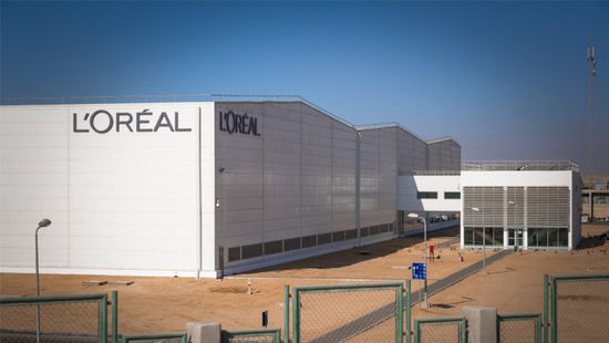 "لوريال" تستبعد التضرر من حرب التعريفات الجمركية