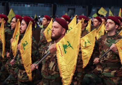 حزب الله يستهدف منازل المدنيين السوريين غرب حمص