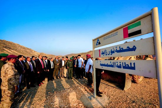 الرئيس الزُبيدي يتفقد محطة كهرباء نور زايد 1 بسقطرى