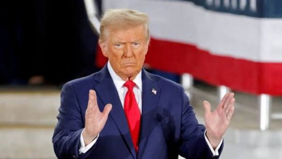 قاضية تمنع قرار ترامب بحظر أداء المتحولين جنسيًا الخدمة العسكرية