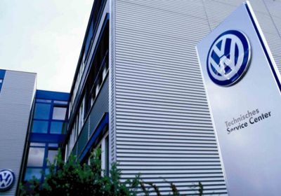 بورشه تنفي تقارير بيع حصص في فولكس فاغن