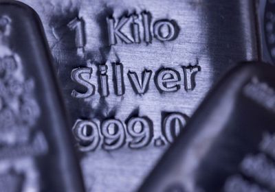 سوق الفضة تحت ضغط المخاوف من حرب تجارية