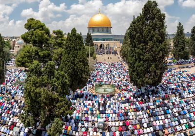 120 ألف مصل يؤدون صلاة عيد الفطر في المسجد الأقصى