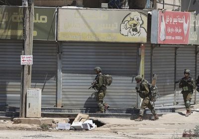 القوات الإسرائيلية تواصل عملياتها في الضفة الغربية