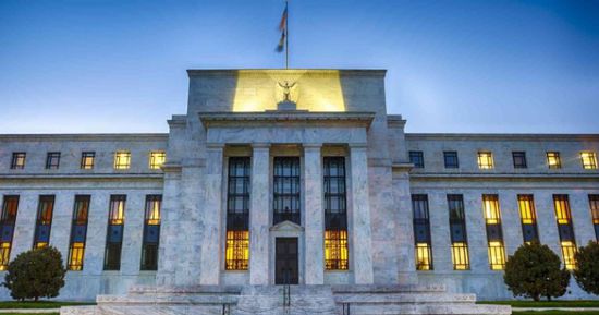 الاحتياطي الفيدرالي يدرس خفض الفائدة بحذر