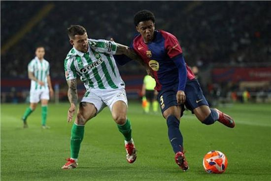 التعادل الإيجابي يحسم الشوط الأول من مباراة برشلونة وريال بيتيس