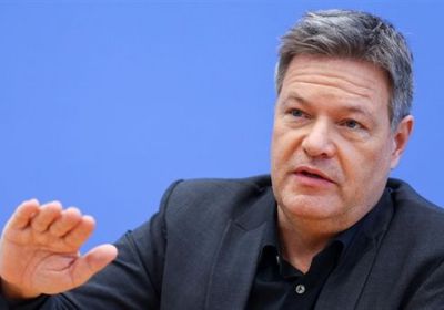 وزير الاقتصاد الألماني: ترامب سينهار تحت الضغط الأوروبي