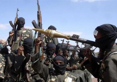 بقذائف هاون.. الشباب الصومالية تقصف محيط مطار مقديشو