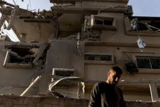 إسرائيل تستهدف منازل المواطنين جنوبي لبنان