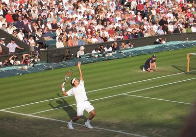 بروكسبي يتغلب على الصعاب ليحصد أول ألقابه في هيوستن
