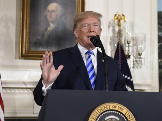 ترامب يحذر إيران من امتلاك سلاح نووي