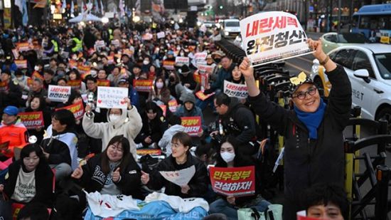 انتخابات رئاسية مبكرة بكوريا الجنوبية وهذا موعدها