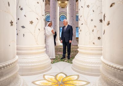 رئيس أرمينيا يزور جامع الشيخ زايد الكبير في أبوظبي