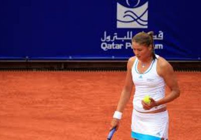 سافينا تسير على خطى شقيقها سافين بدخول عالم التدريب