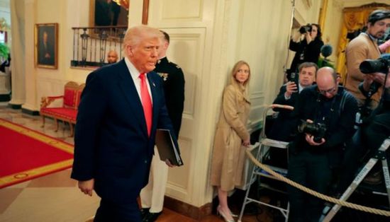 بعد عاصفة الرسوم.. ترامب مطمئنا: ابقوا هادئين