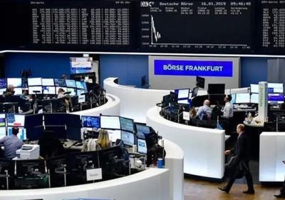 الأسهم الأوروبية تهوي مع سريان الرسوم الجمركية
